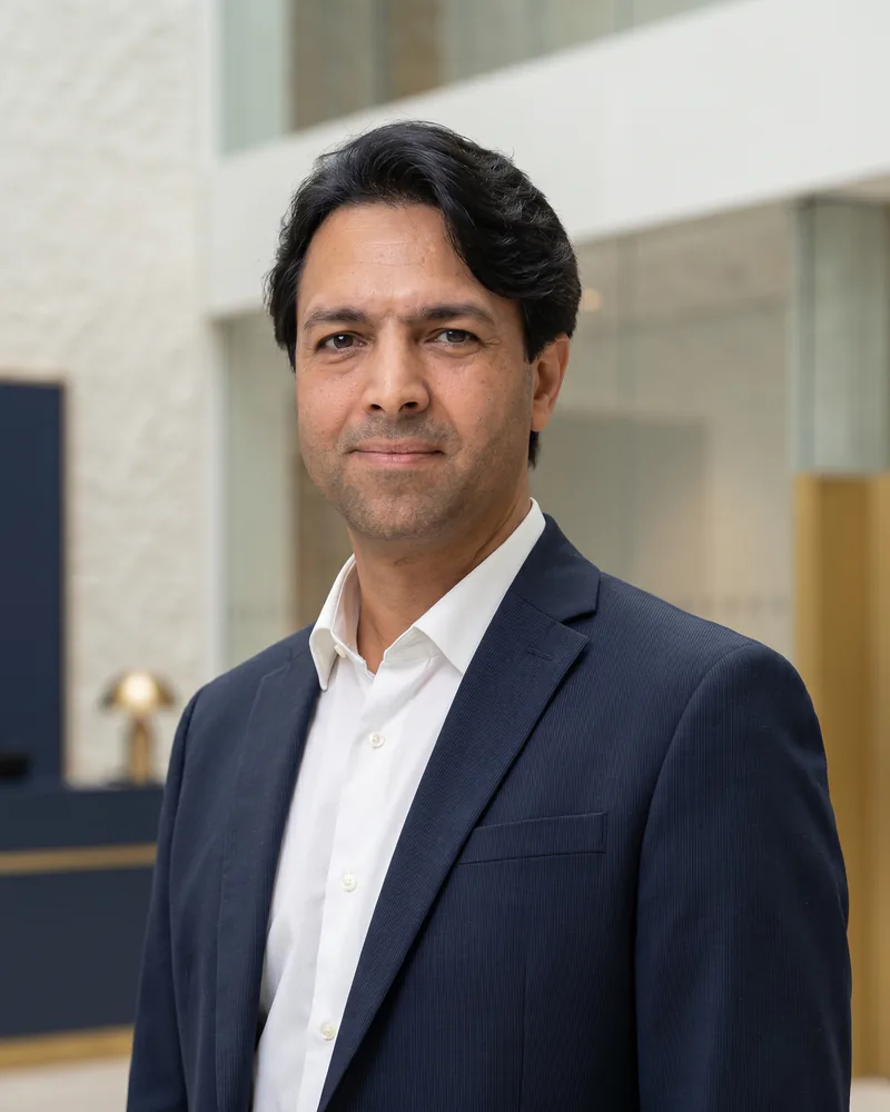 Professional portrait of Edvin Lund